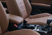 Volkswagen Touran Alba eco-leather Kaneelbruin Detail