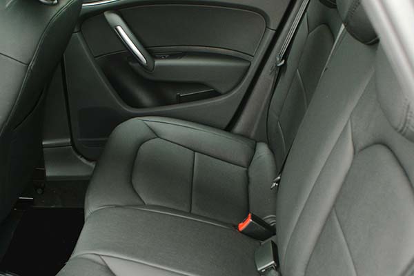 Audi A1 Alba eco-leather zwart Achterbank