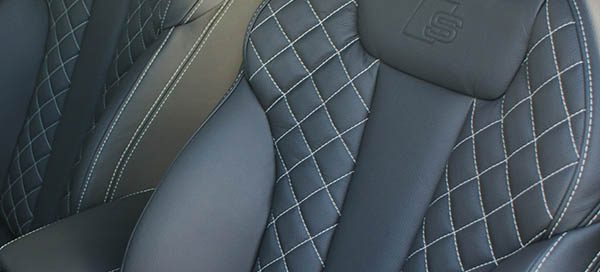 Audi A4 S-Line Buffalino leder Zwart Diamond Stiksel Wit Detail