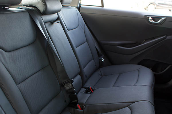 Hyundai Ioniq Alba eco-leather Zwart Achterbank